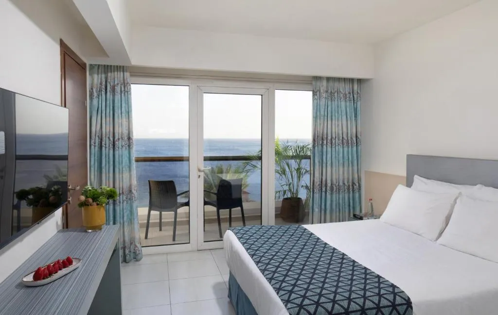 Standard Room with Sea View